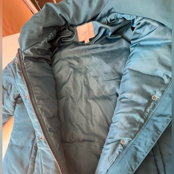 LOFT LADIES QUILTED PUFFER JACKET SIZE SMALL DARK TEAL COLOR. LIKE BRAND NEW. - Picture 9 of 12
